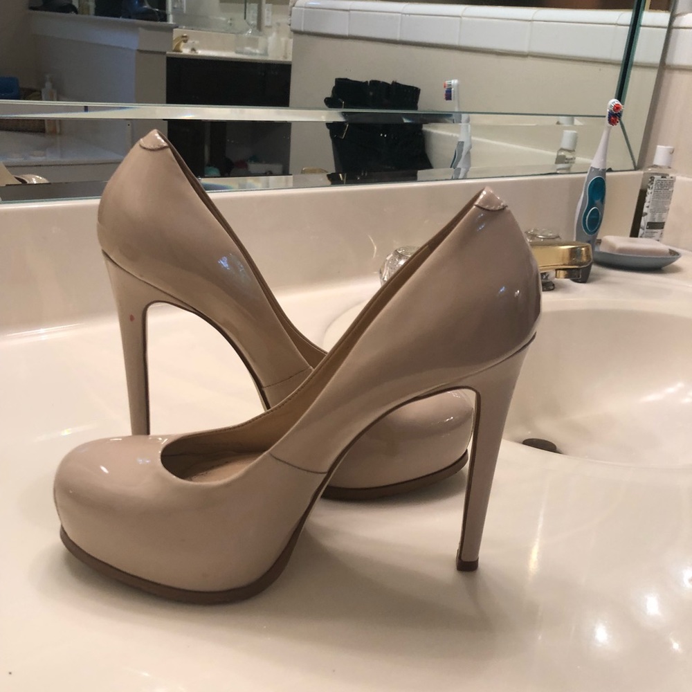 Kelsi dagger pumps